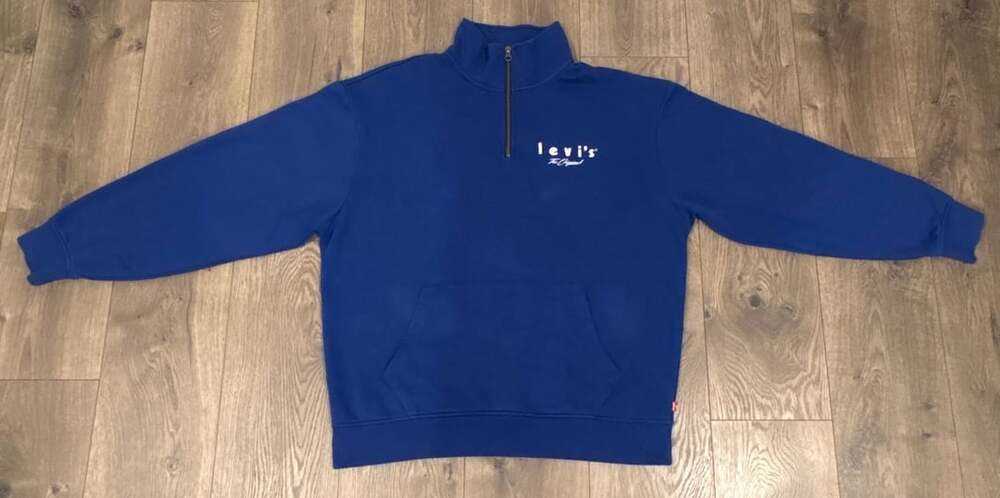 Levi's Men's Relaxed Graphic 1/4 Zip Pocket